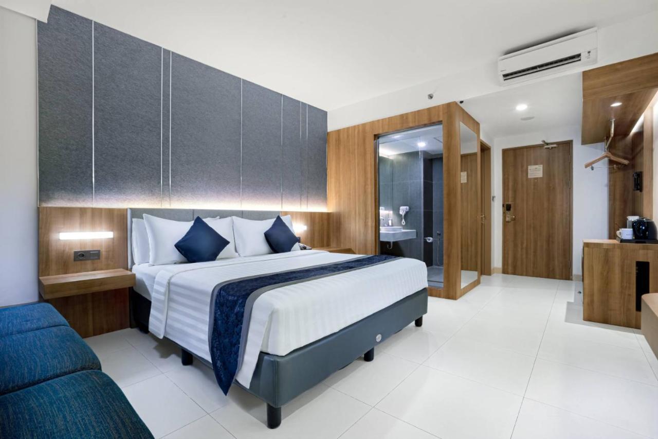 Aston Sidoarjo City Hotel & Conference Center Exterior foto