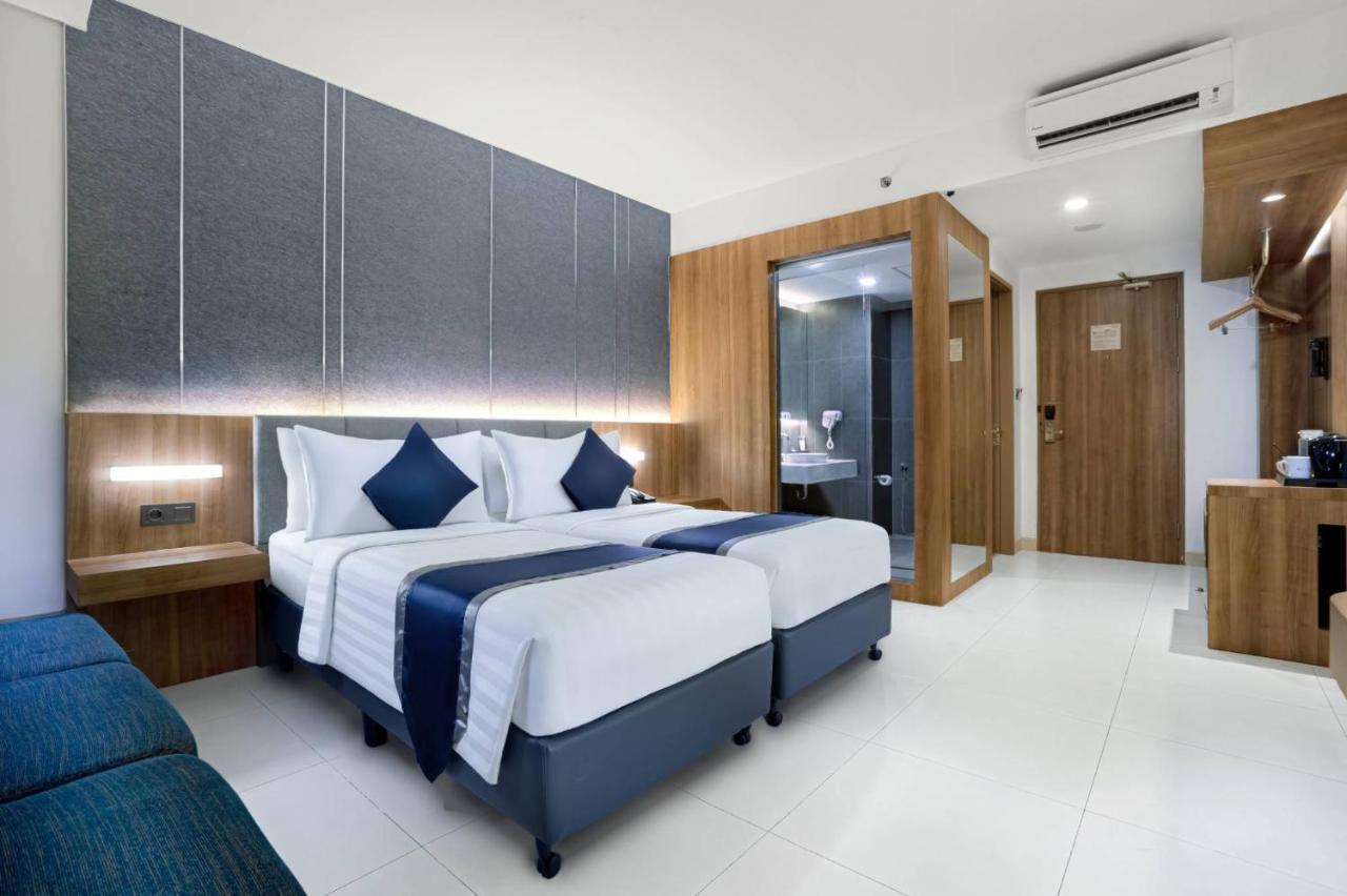 Aston Sidoarjo City Hotel & Conference Center Exterior foto